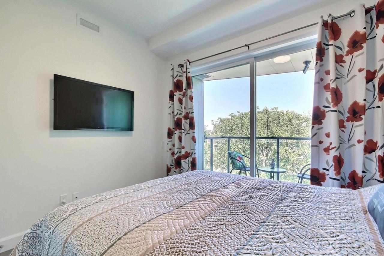 Good Vibes Only -Modern And Spacious 2 Bedroom Condo 4 Beds Free Parking, Gym Квебек Екстериор снимка